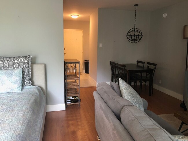 Photo - 300 M St SW Unidad N102