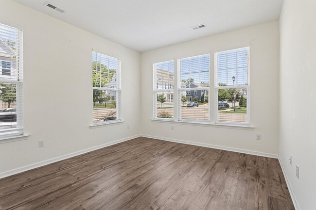 Photo - Quarterpath at Williamsburg – Two Primary Suites