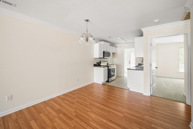 66 Old Tavern Cir