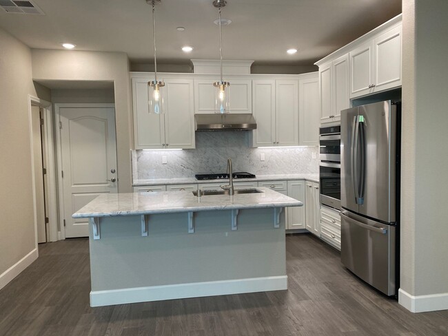 Photo - 114 Wallace Cir