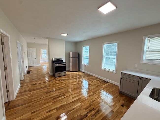 Photo - 11 Louise St Unit 1