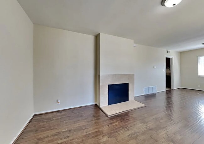 Building Photo - 2140 California Ave Rental