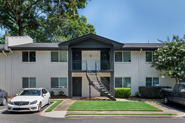 The Commons of East Lake - The Commons of East Lake Apartments