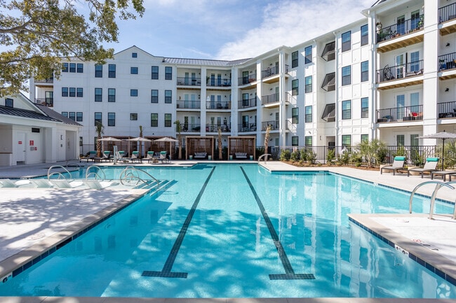 Resort Style Swimming Pool