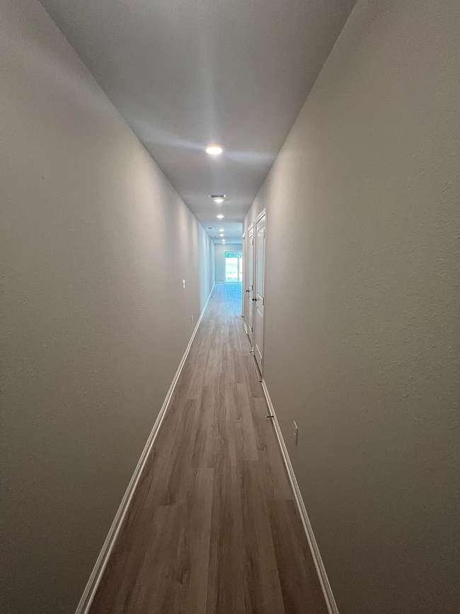 Photo - 840 Hartshill Pl