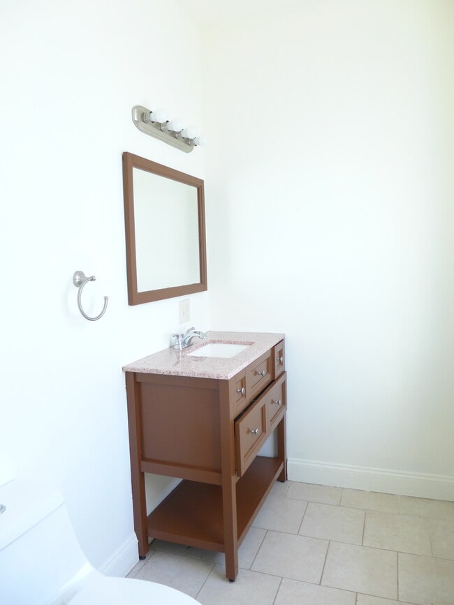 Photo - 48 Dudley St