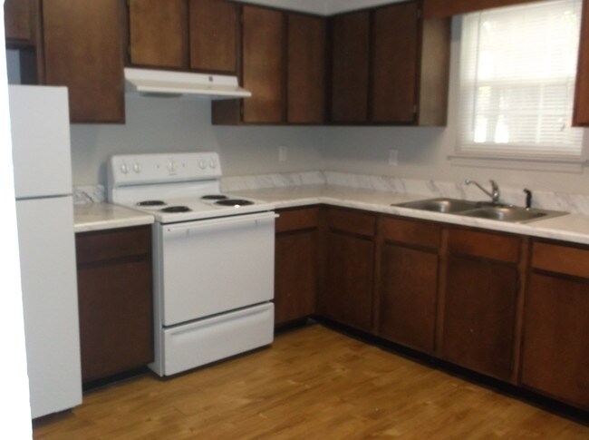 Photo - Heritage Oaks