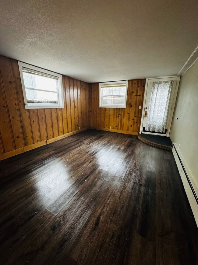 Building Photo - 620 N Main St Unit 3