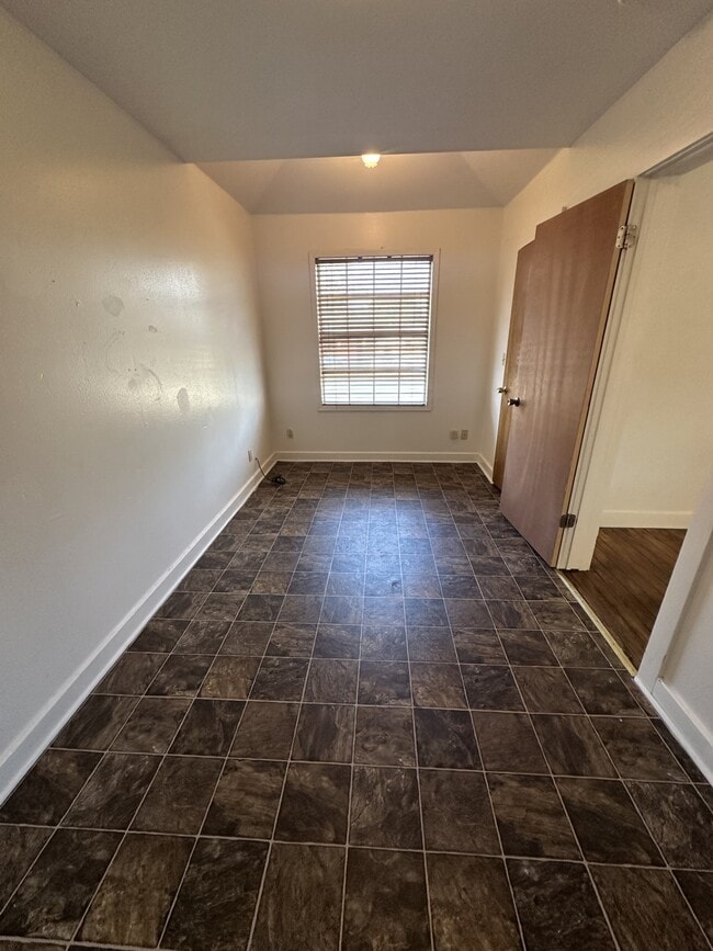 Photo - 1206 E Alamo St