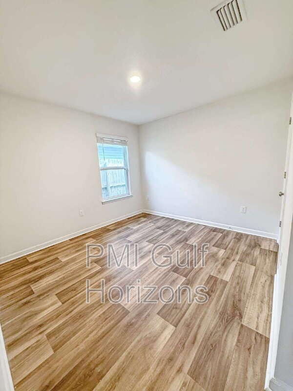 Photo - 7469 Steeplechase Blvd