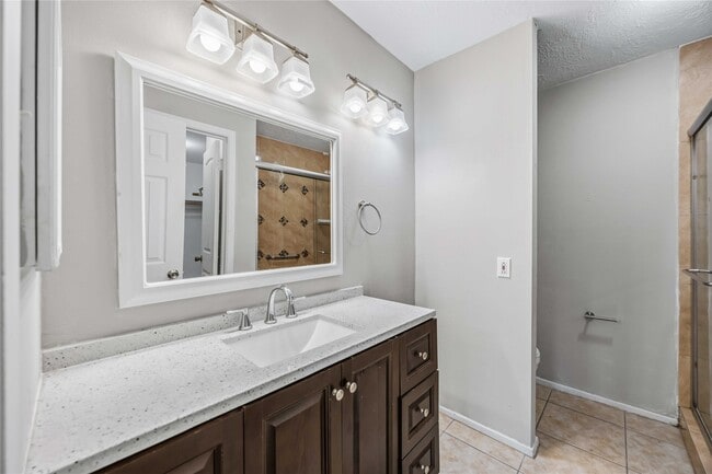 Building Photo - 16702 Quail Meadow Dr