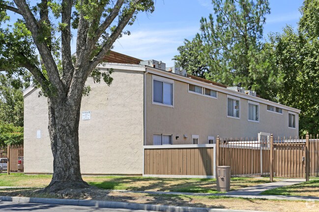 Photo - Merced Meadows Apartments
