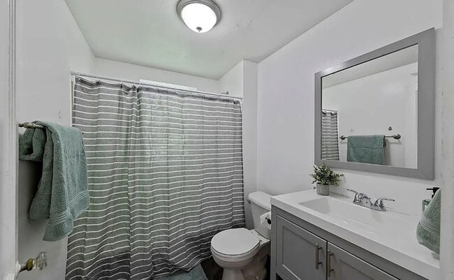 Photo - 761 Syracuse Ave Unit 761-3 Syracuse