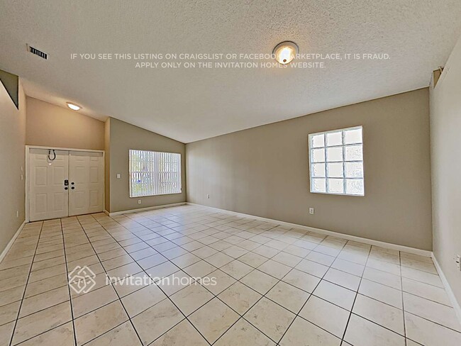 Photo - 444 SW 205th Ave