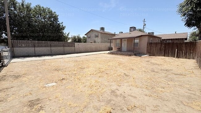 2 bedroom 1 bathroom home near 34th St/ Chester Ave