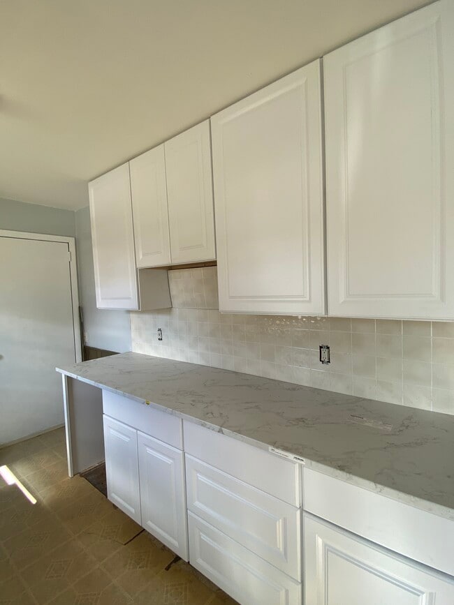 Photo - 1092 Forbes St