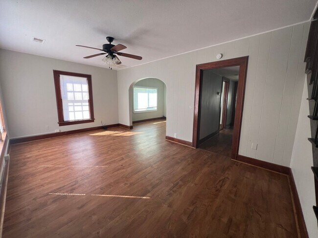 Photo - 2 bedroom 1 1/2 bath Duplex