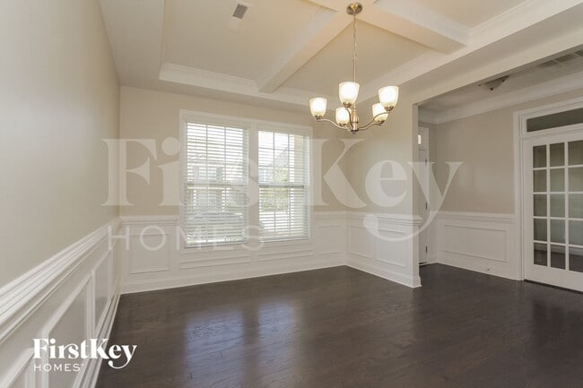 Photo - 8137 Kalson St