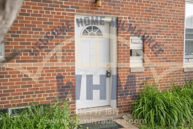 Photo - 3254 S Kinnickinnic Ave