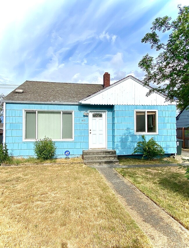 Building Photo - 4813 S Pine St