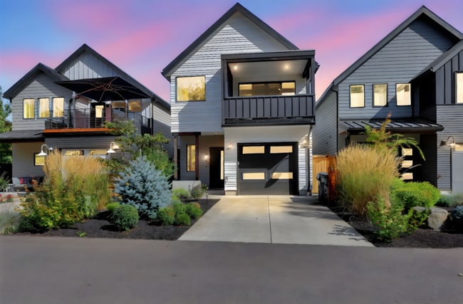 Building Photo - 1909 Elkhorn Dr