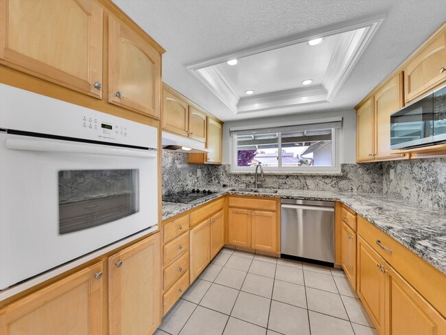 Photo - 36444 Peugeot Pl