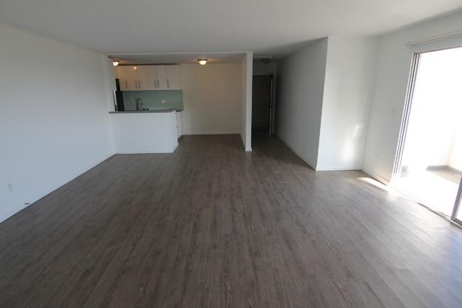 Photo - 3111 4th St Unidad 215