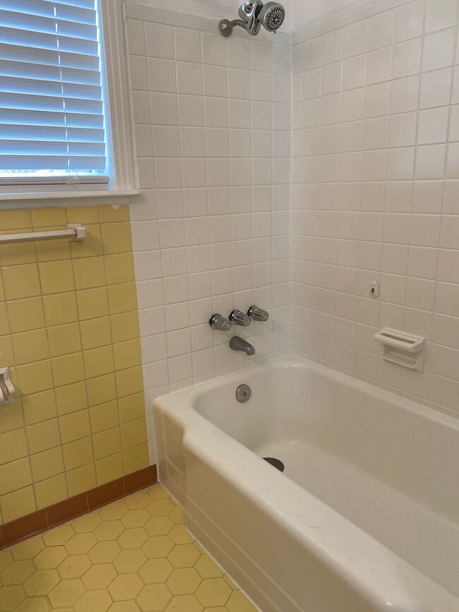 Photo - 1530 Daly Dr