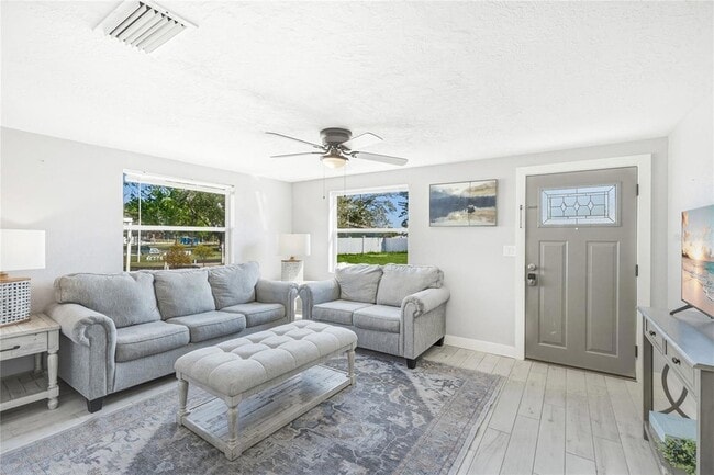 Photo - 5320 Moeller Ave