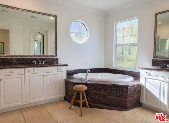 Photo - 1952 Hazel Nut Ct