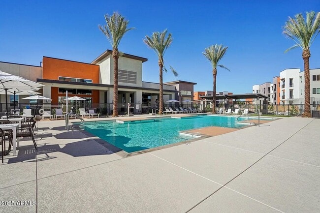 Photo - 1161 E O'Neil Dr