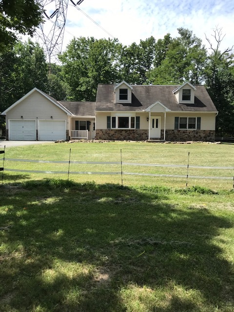 Front of Home - 18 Michael Ln Casa