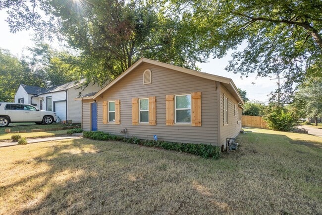 Building Photo - 3/1.5 Near TU Available Now! Rental