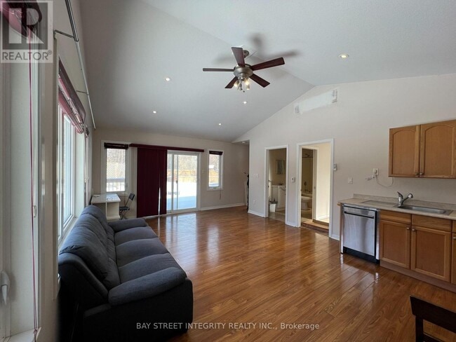 Photo - 1339 Pinegrove Rd