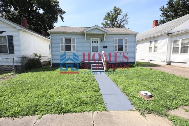 Building Photo - Two Bedroom House