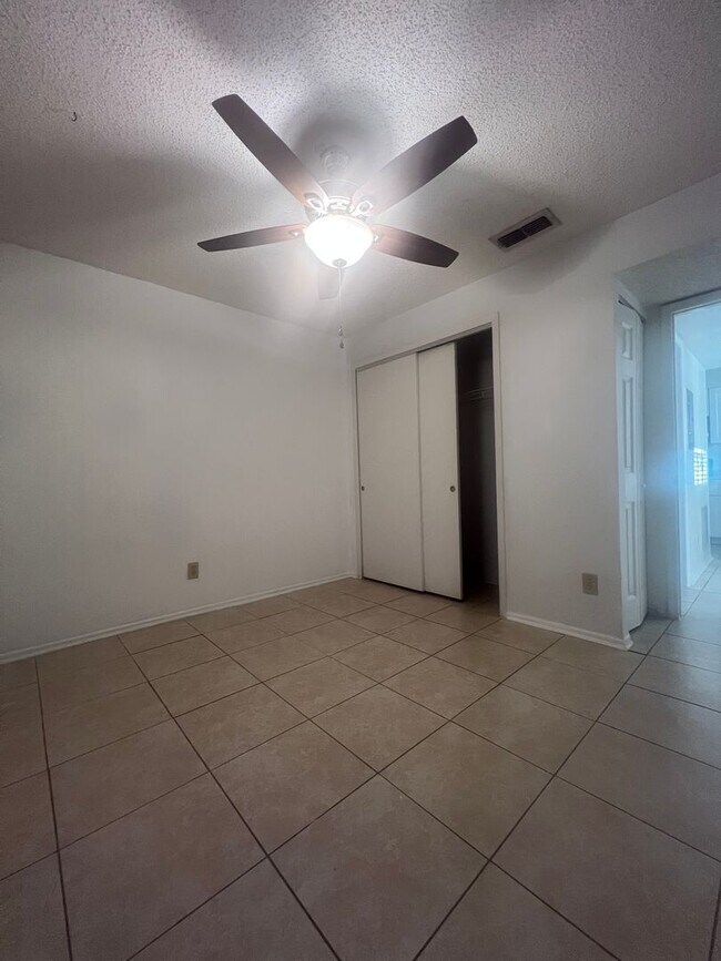 Photo - Second floor end condo in Bonaventure Comm... Unit H-201