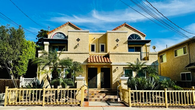 Building Photo - 186 Hurst Ave Unit 186