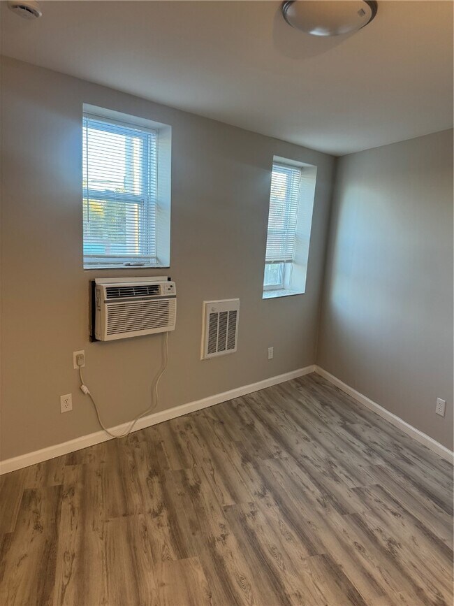 Photo - 3679 S Broadway Unit A