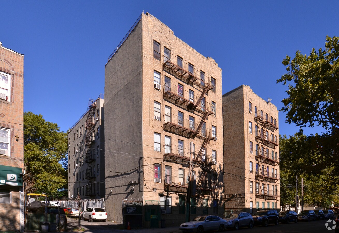 455 Jackson Ave - 455 Jackson Ave