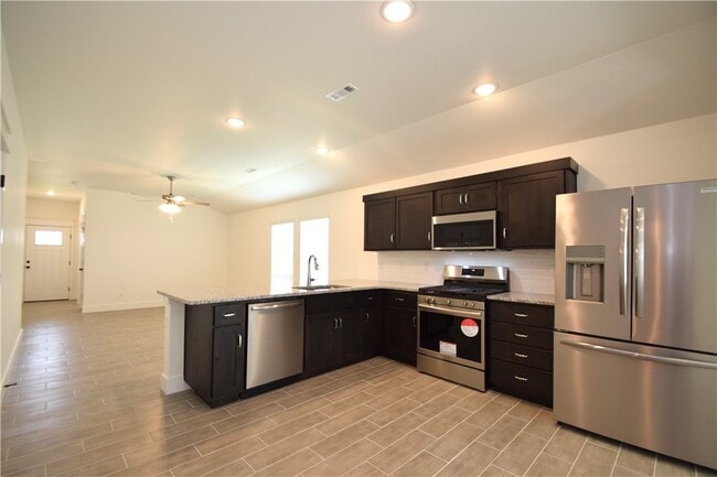 Photo - 2071 Bluestem Dr