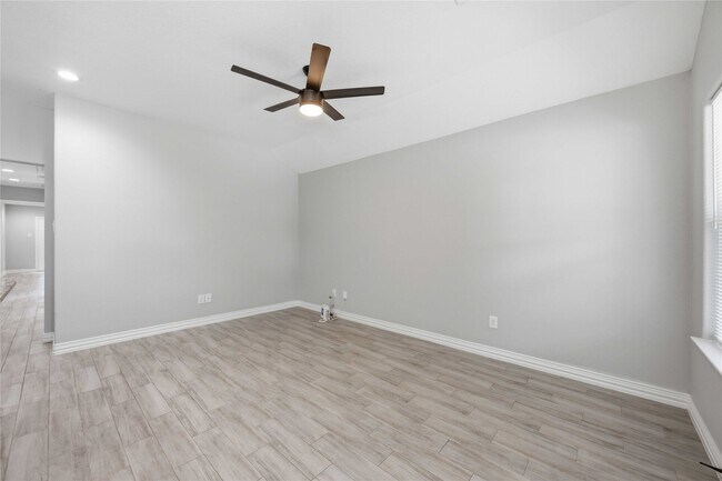 Photo - 3425 Mt Pleasant St