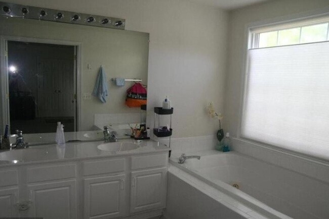 Photo - 13088 Rose Petal Cir Townhome