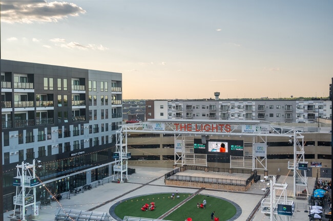 Photo - Echo at The Lights