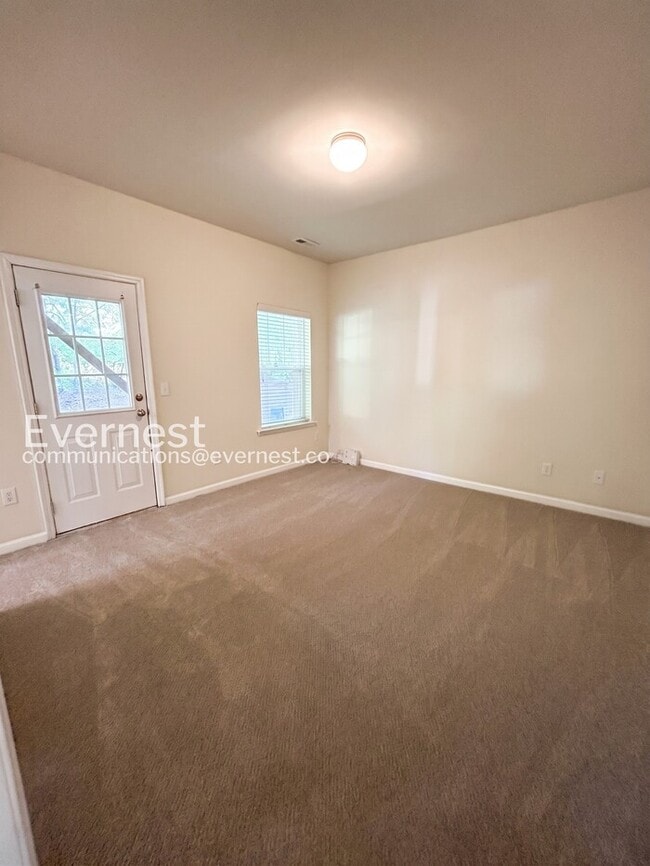 Photo - 322 Linden Park Ln