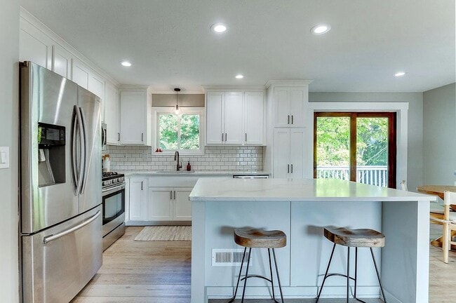 Photo - 13956 Brunswick Ave S