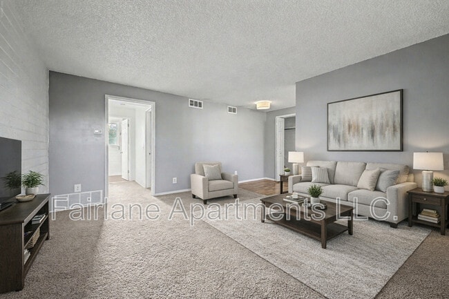 Building Photo - 428 E 5th Ave Unit 8