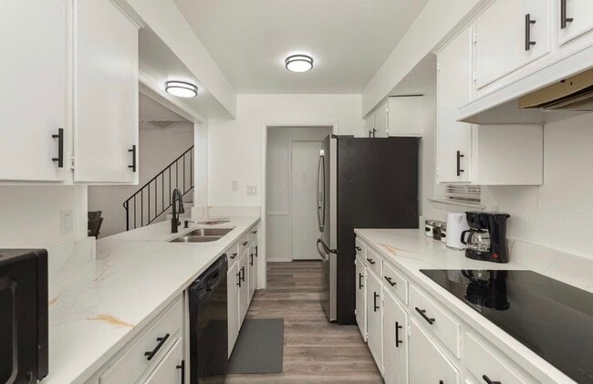 2133 Fleur de Lis Ct