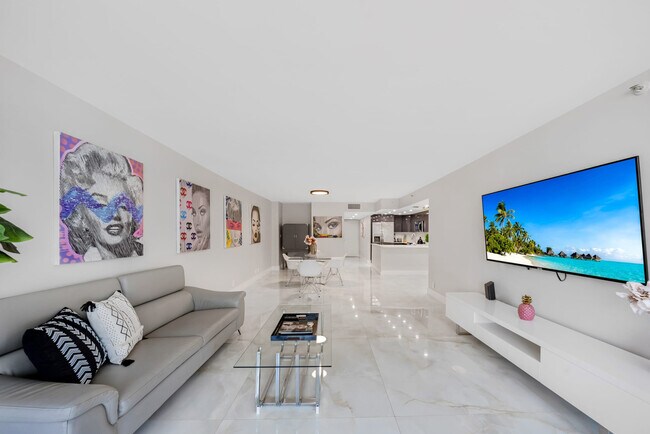 1717 N Bayshore Dr Unit SI ID1054100P