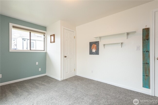 Photo - 314 Pike St NE