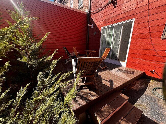 Building Photo - 245 E St Unit 1 Rental